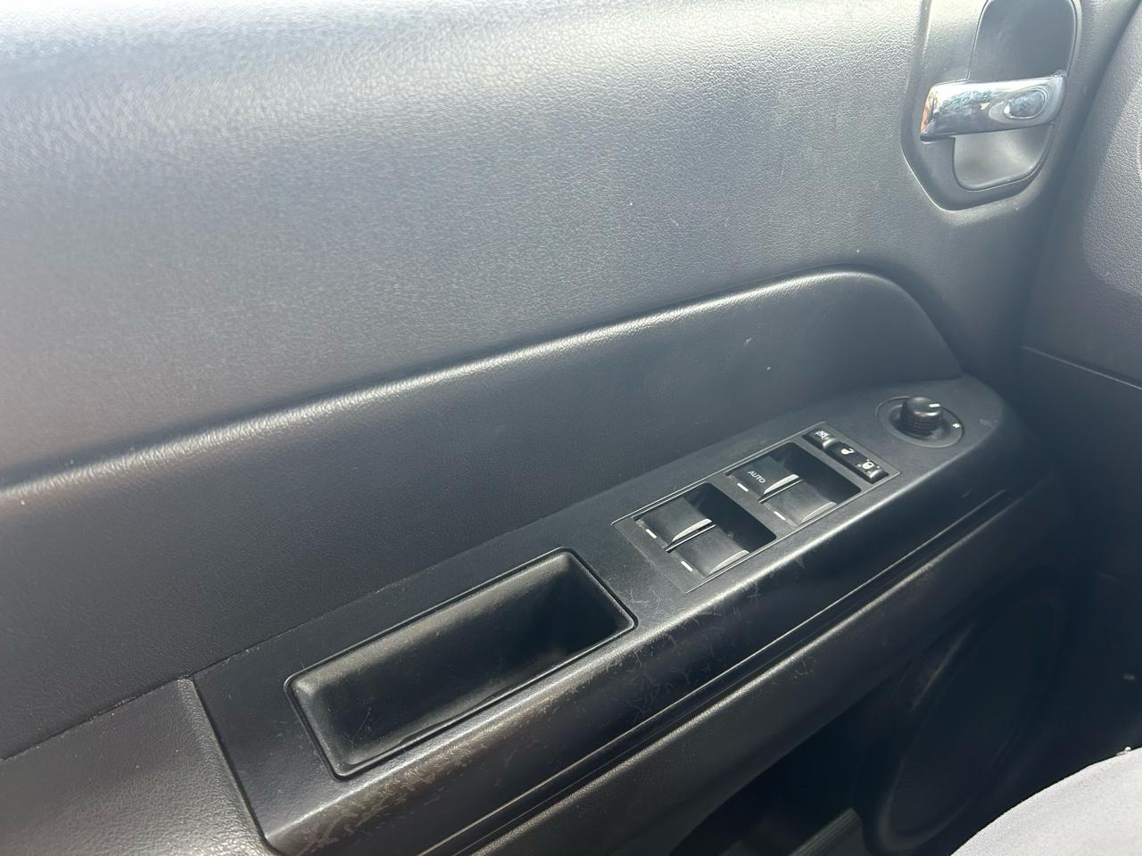 Jeep Patriot Latitude 2WD 2016