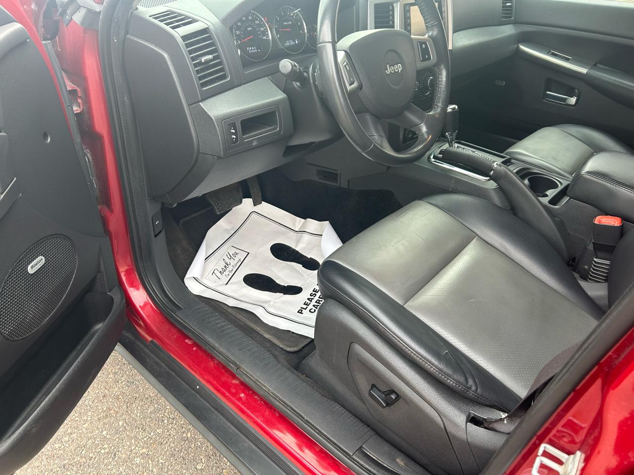 Jeep Grand Cherokee Laredo 4WD 2010