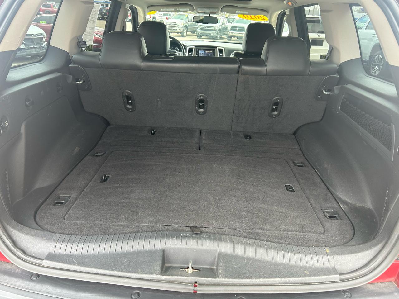 Jeep Grand Cherokee Laredo 4WD 2010