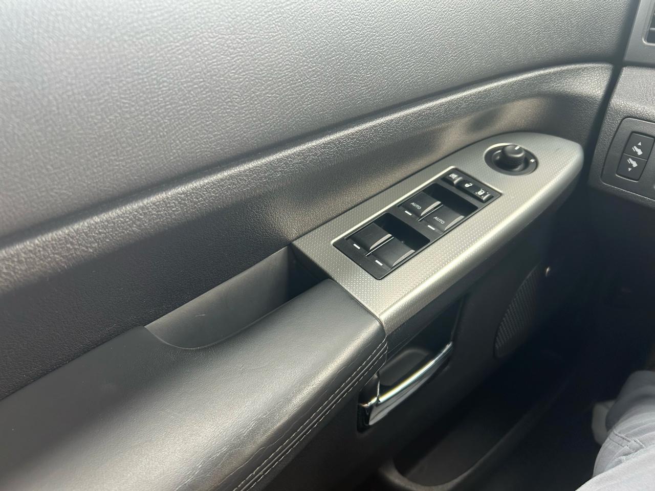 Jeep Grand Cherokee Laredo 4WD 2010