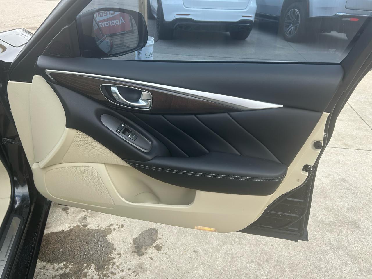 Infiniti Q50 3.0t LUXE AWD 2019