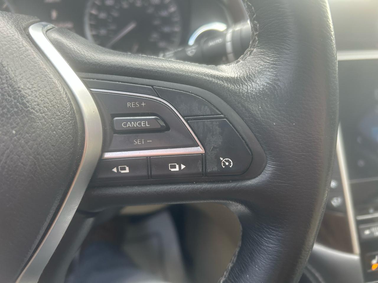 Infiniti Q50 3.0t LUXE AWD 2019