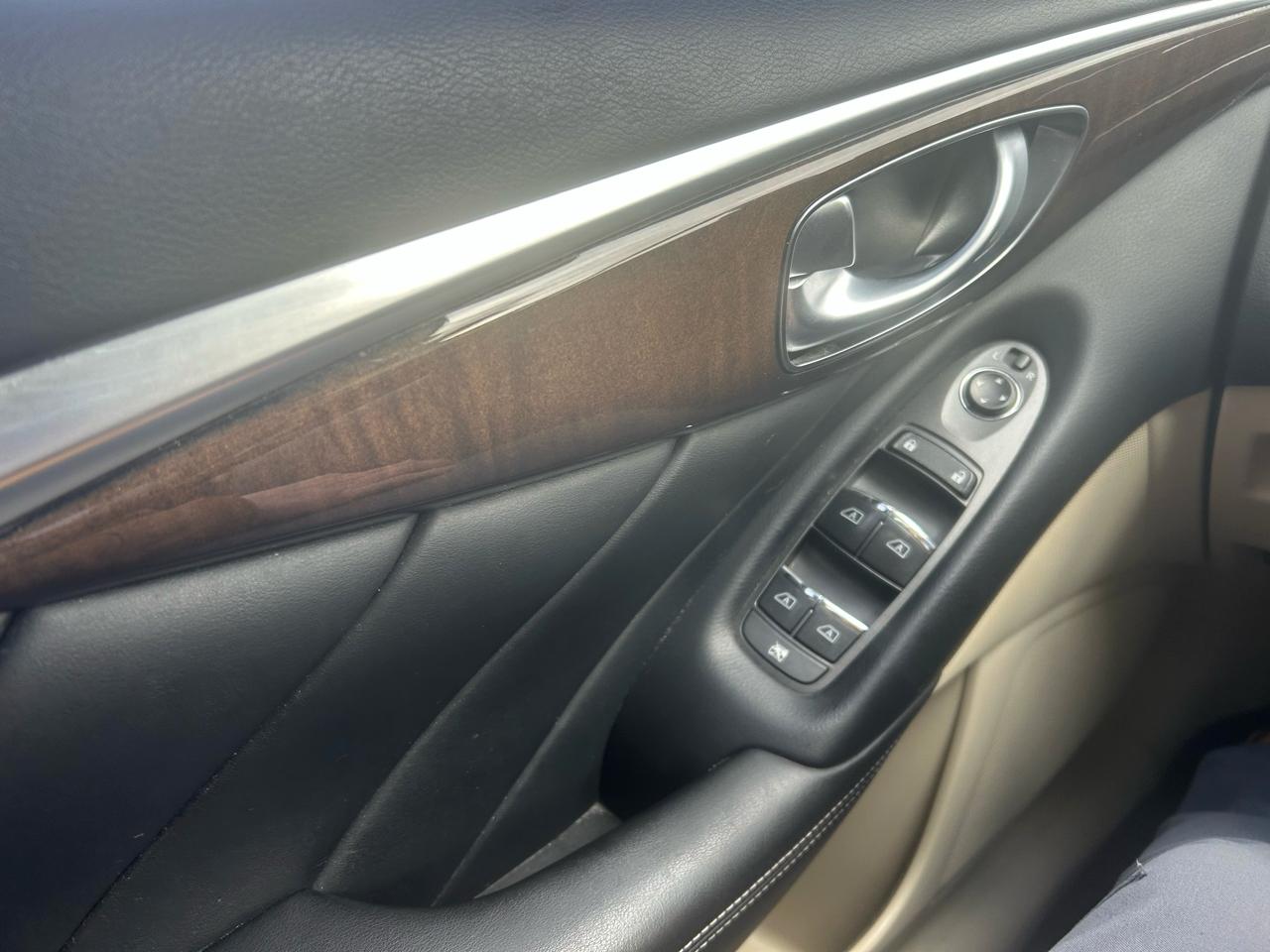 Infiniti Q50 3.0t LUXE AWD 2019