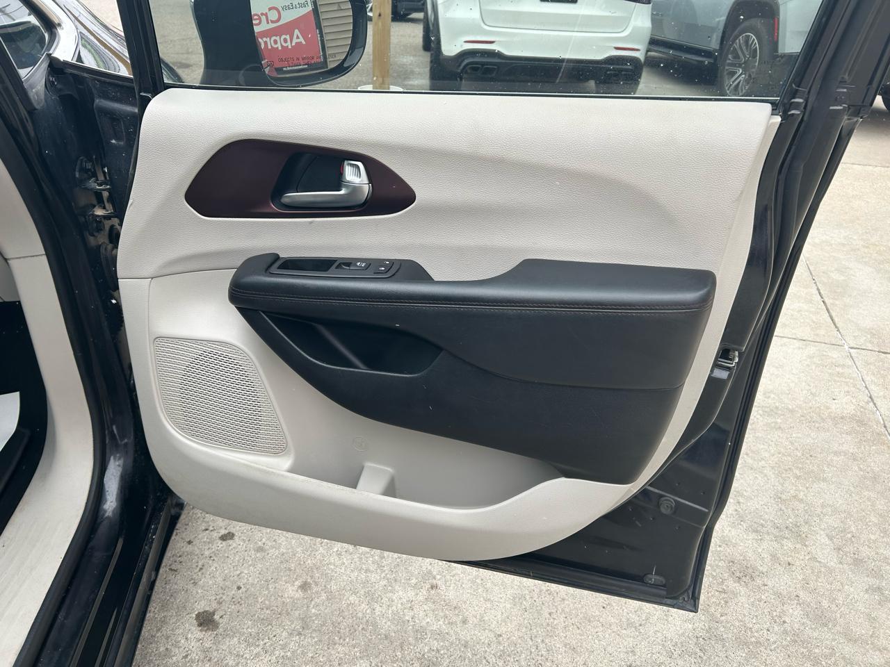 Chrysler Pacifica Limited 2020