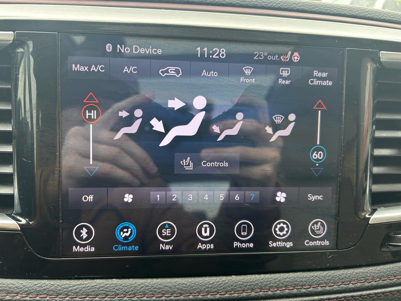 Chrysler Pacifica Limited 2020