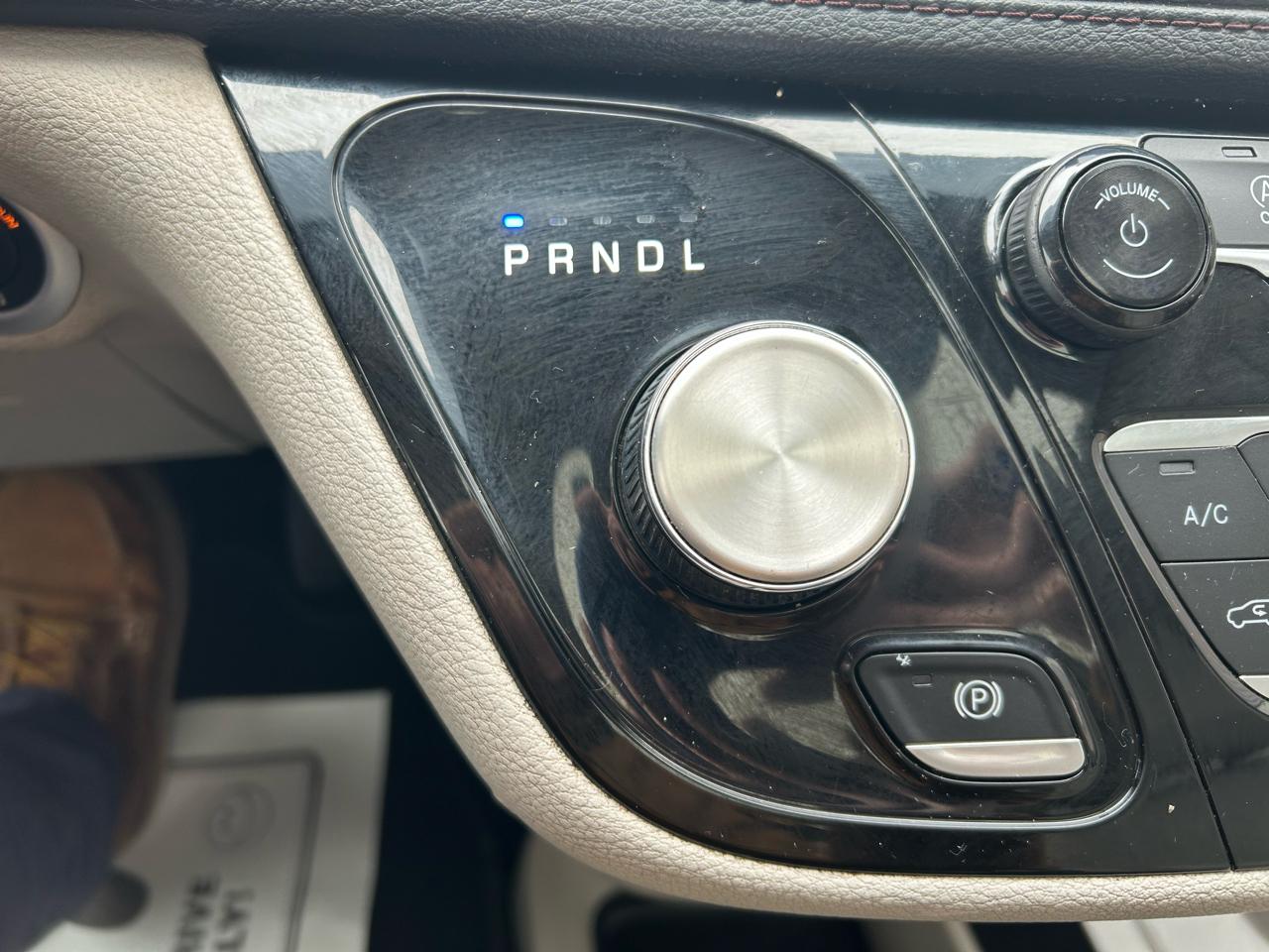 Chrysler Pacifica Limited 2020