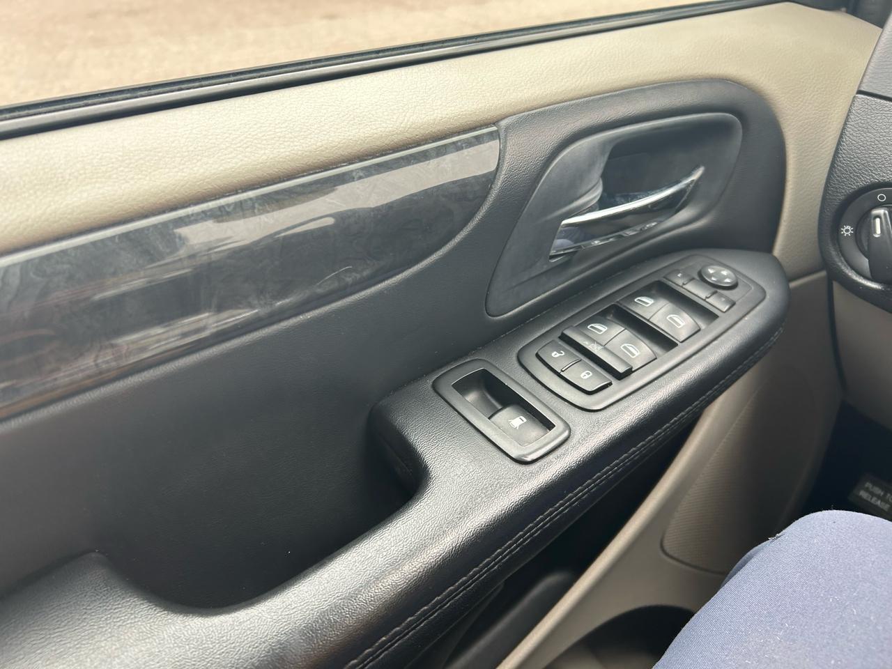 Dodge Grand Caravan SE 2014