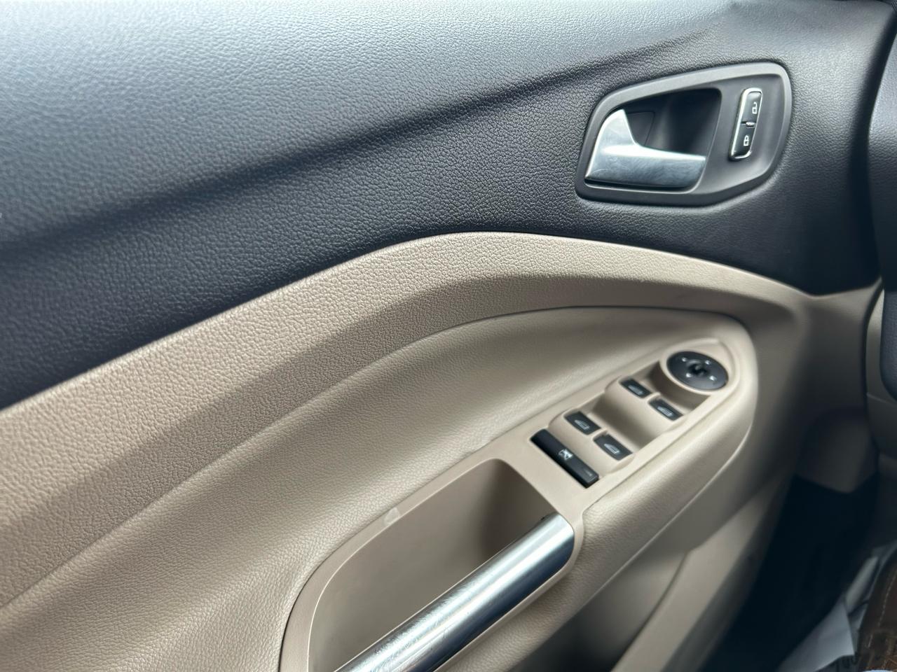 Ford Escape SE 4WD 2014