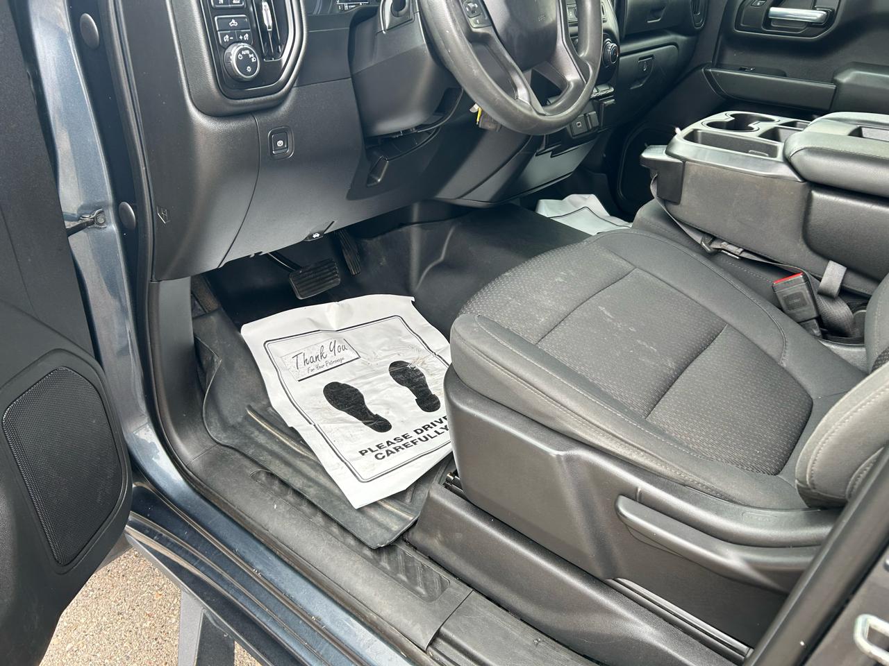 Chevrolet Silverado 1500 Custom Crew Cab Long Box 4WD 2020