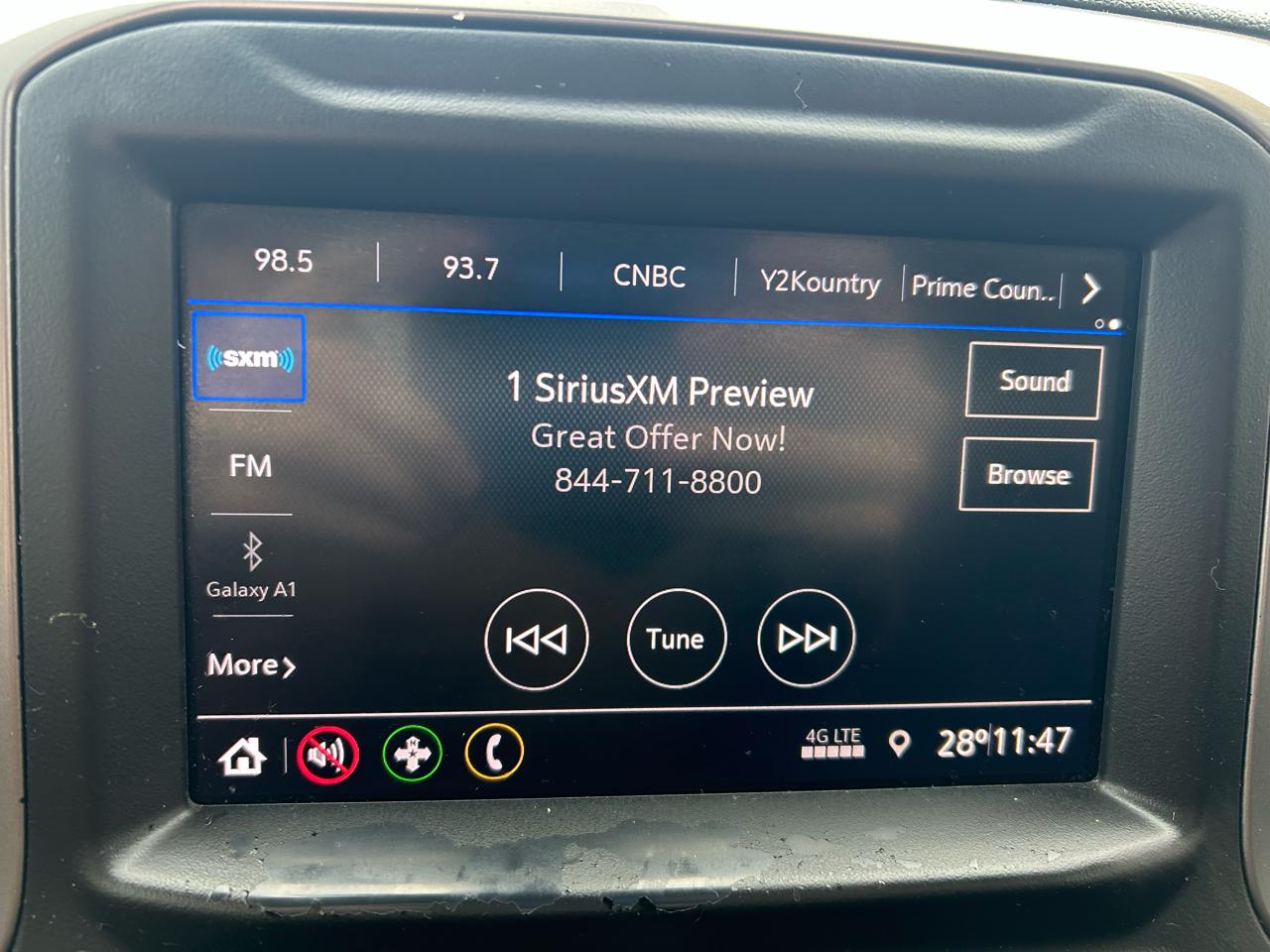 Chevrolet Silverado 1500 Custom Crew Cab Long Box 4WD 2020