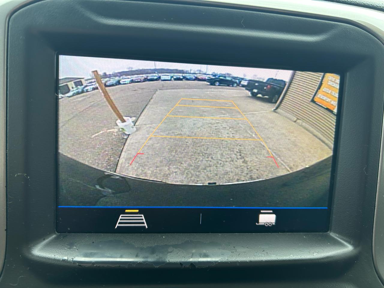 Chevrolet Silverado 1500 Custom Crew Cab Long Box 4WD 2020