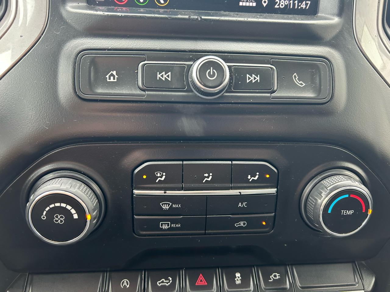 Chevrolet Silverado 1500 Custom Crew Cab Long Box 4WD 2020