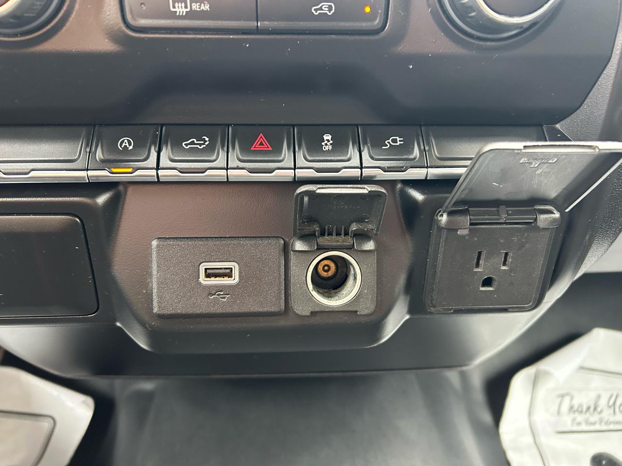 Chevrolet Silverado 1500 Custom Crew Cab Long Box 4WD 2020