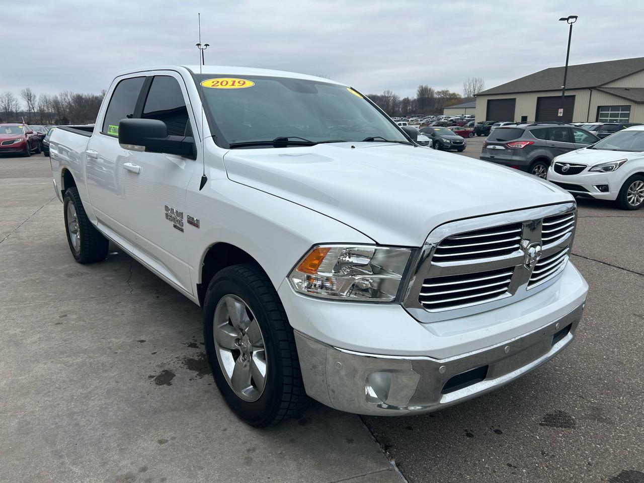 RAM 1500 Classic Tradesman Crew Cab SWB 4WD 2019
