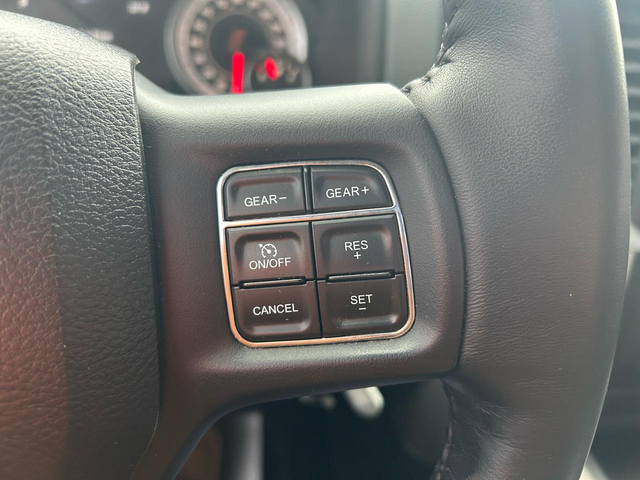 RAM 1500 Classic Tradesman Crew Cab SWB 4WD 2019