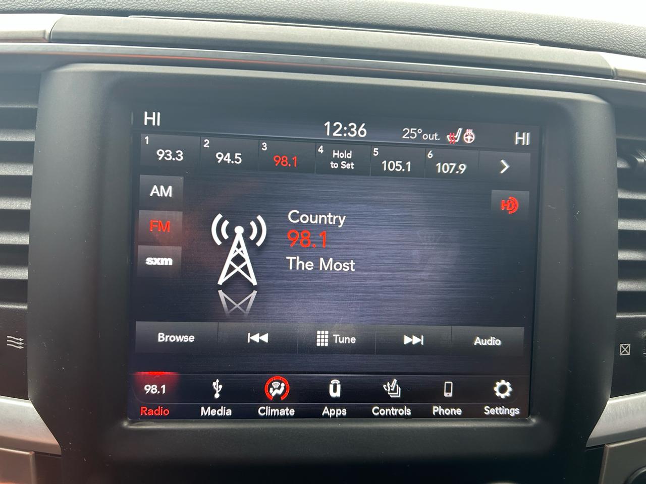 RAM 1500 Classic Tradesman Crew Cab SWB 4WD 2019