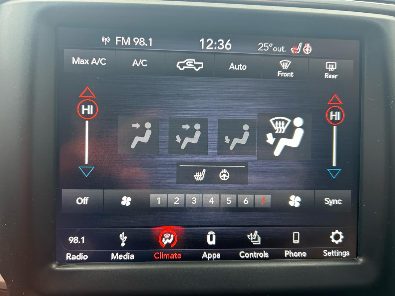 RAM 1500 Classic Tradesman Crew Cab SWB 4WD 2019