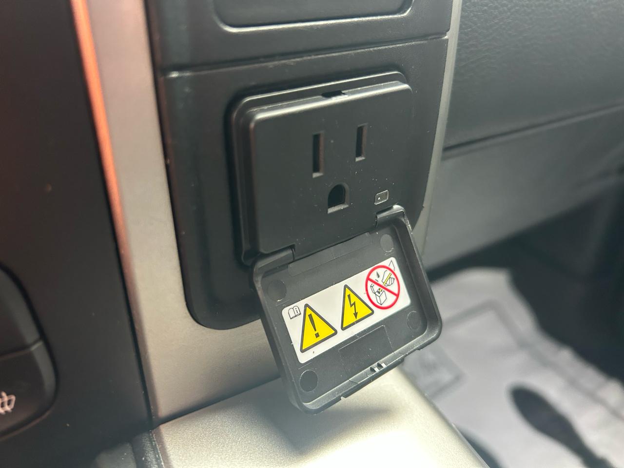 RAM 1500 Classic Tradesman Crew Cab SWB 4WD 2019