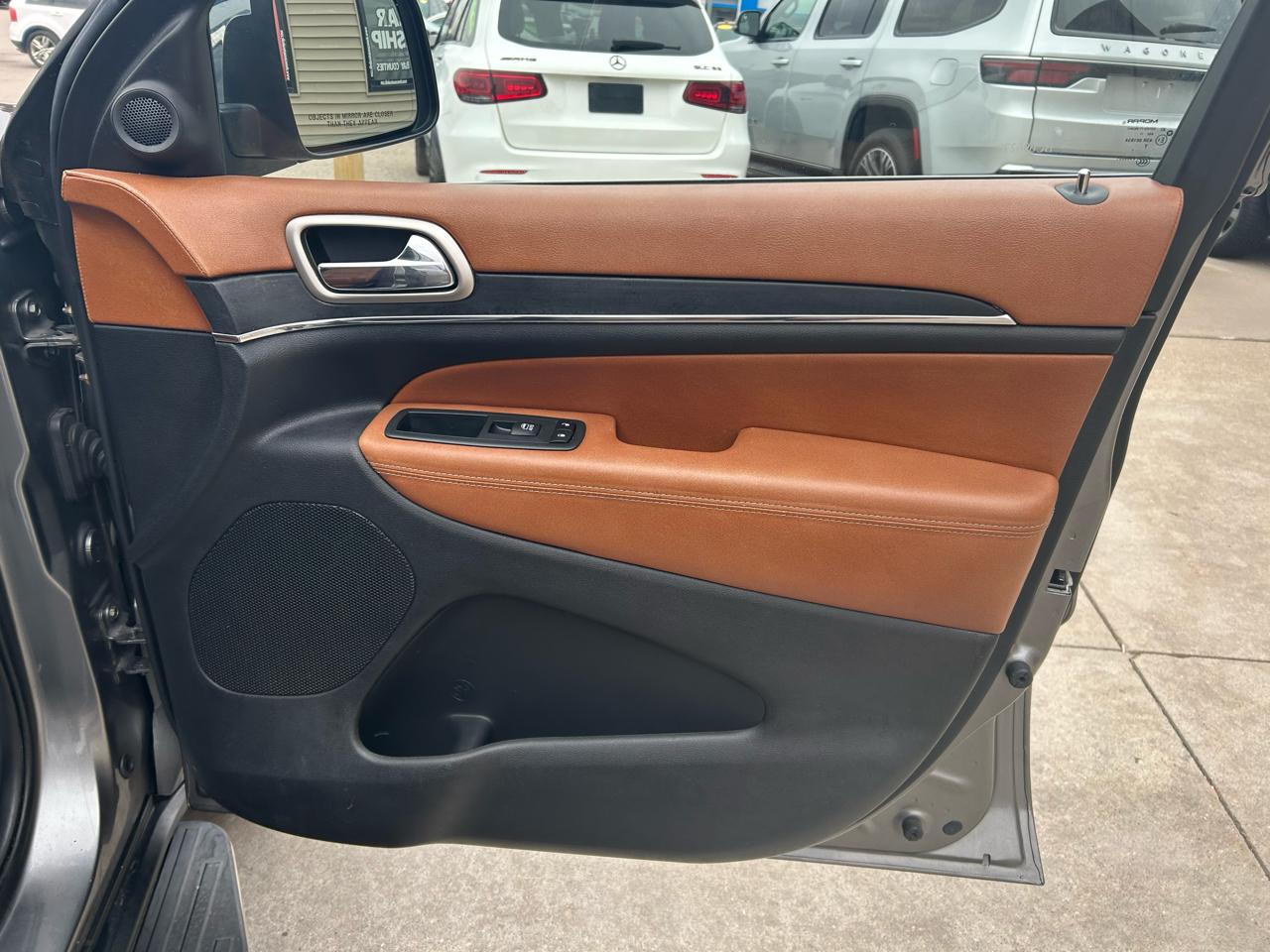 Jeep Grand Cherokee Overland 4WD 2011