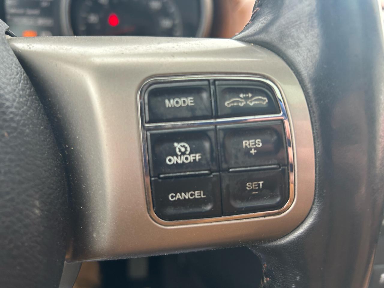 Jeep Grand Cherokee Overland 4WD 2011