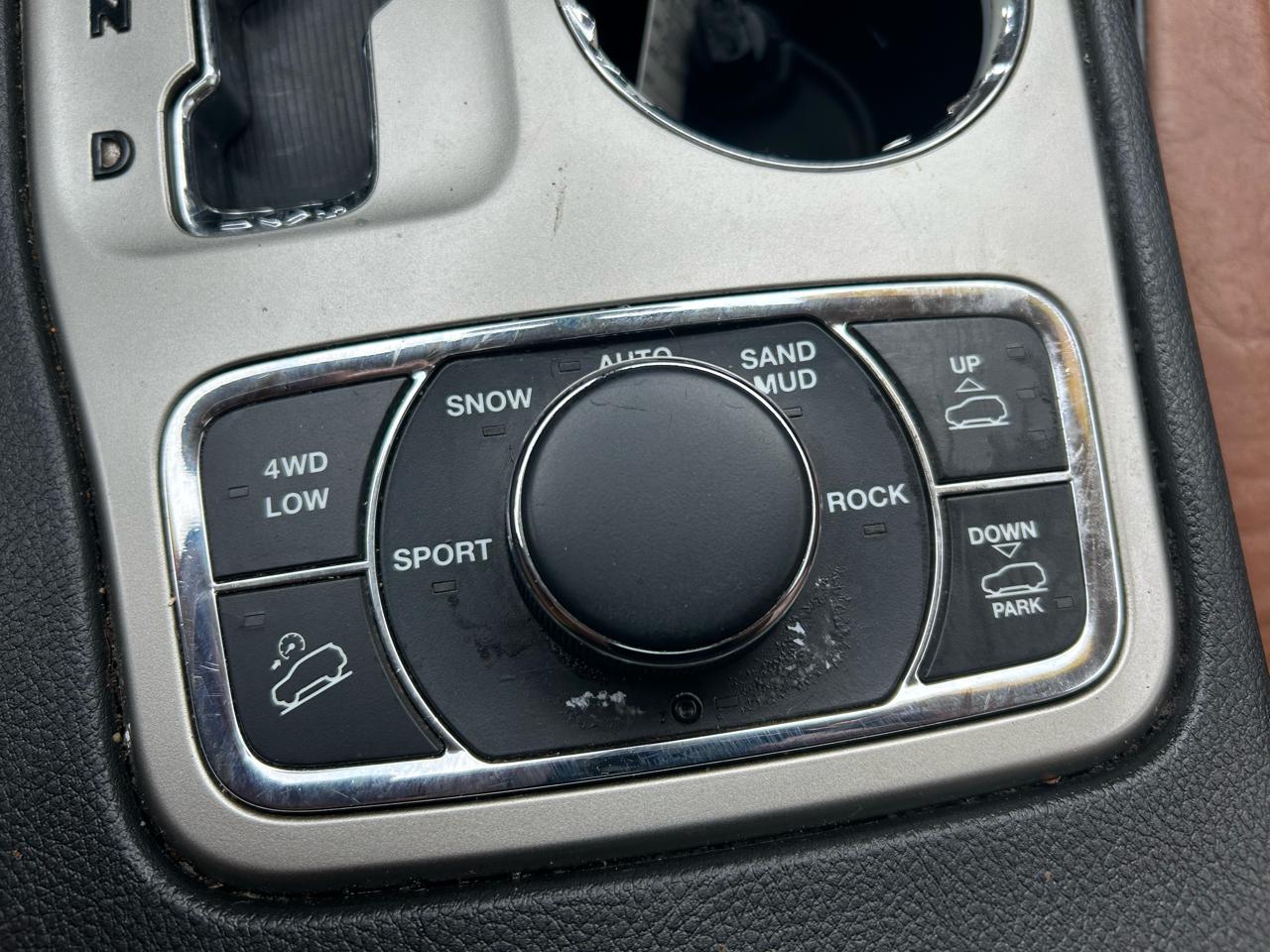 Jeep Grand Cherokee Overland 4WD 2011