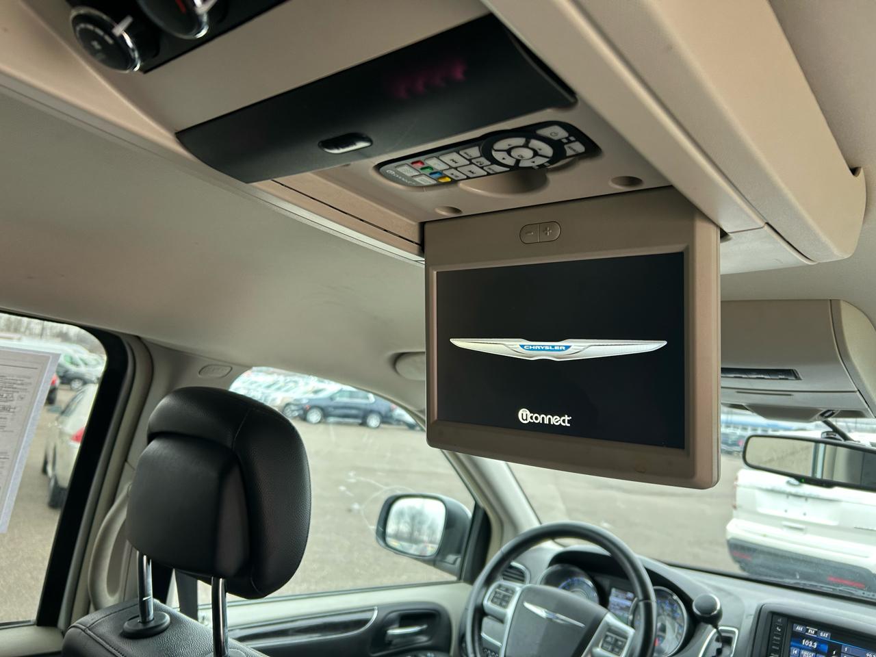 Chrysler Town & Country Touring 2014