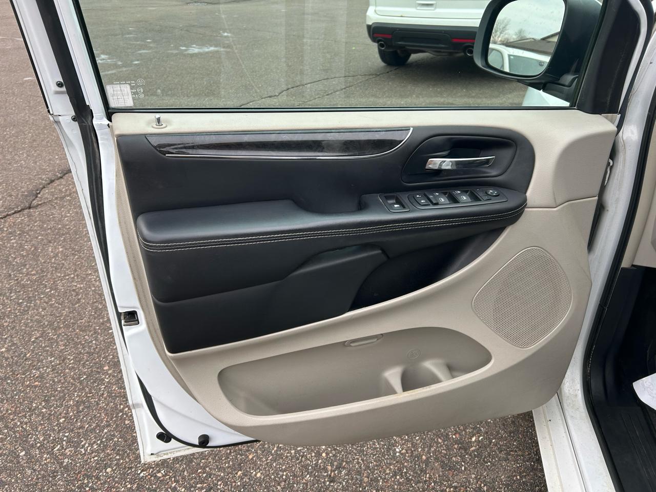 Chrysler Town & Country Touring 2014