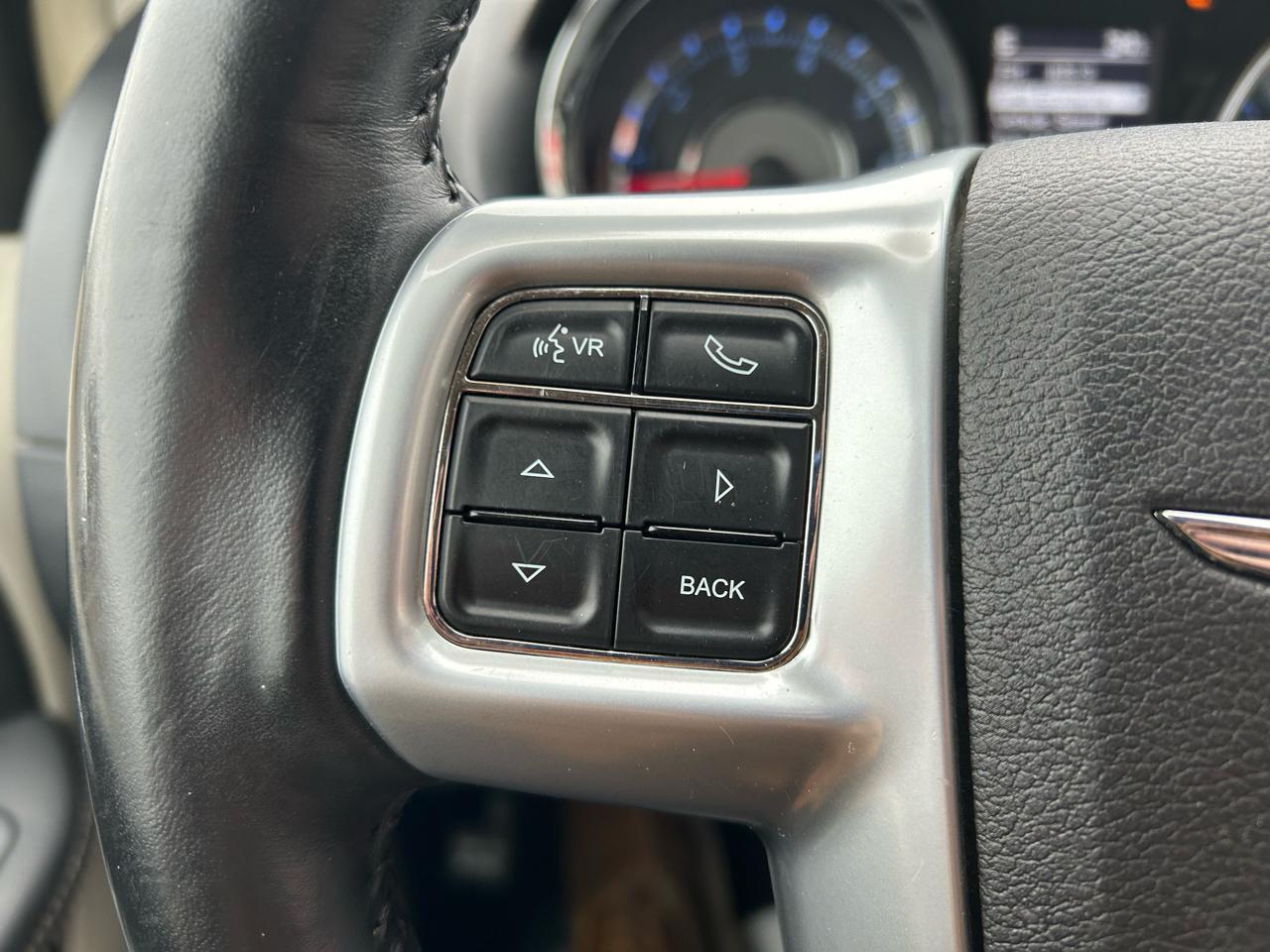 Chrysler Town & Country Touring 2014