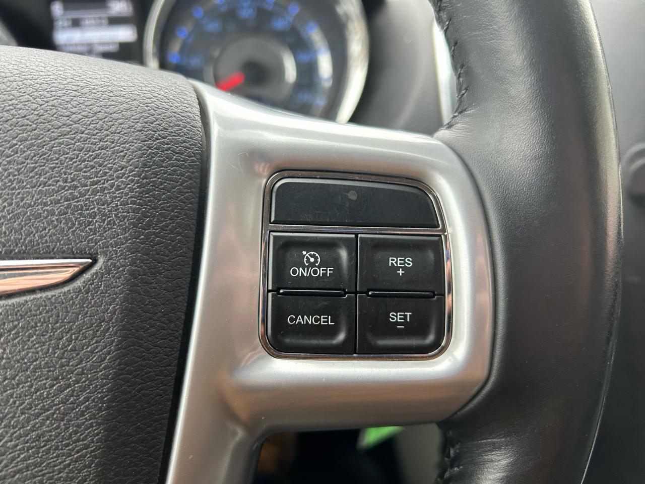 Chrysler Town & Country Touring 2014