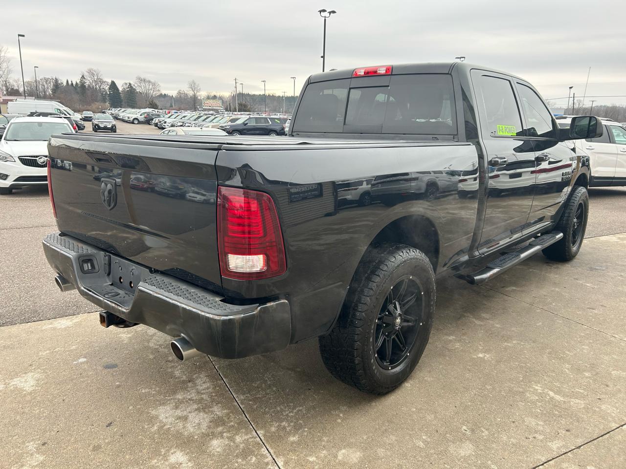 RAM 1500 Sport Crew Cab LWB 4WD 2016