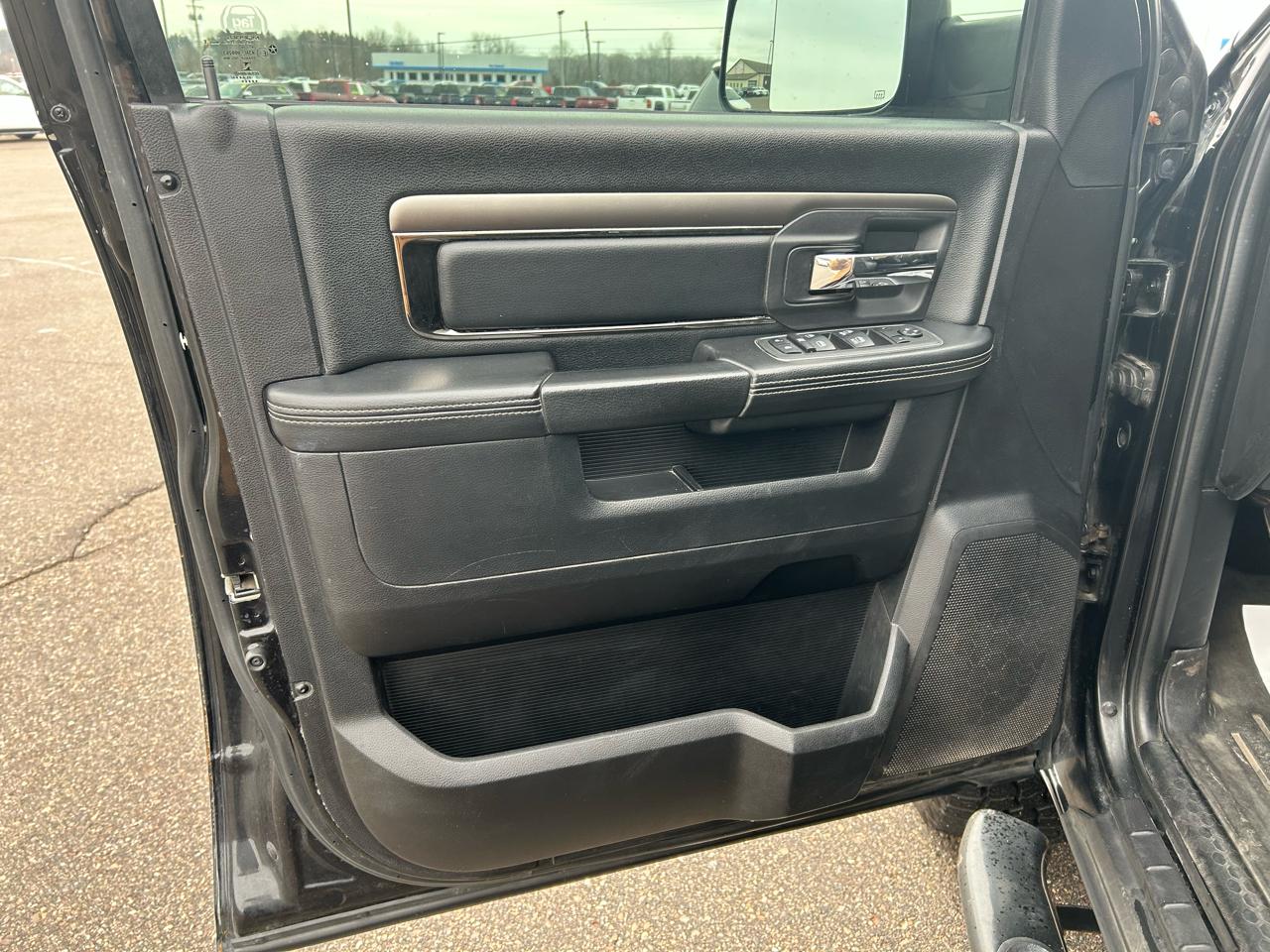 RAM 1500 Sport Crew Cab LWB 4WD 2016