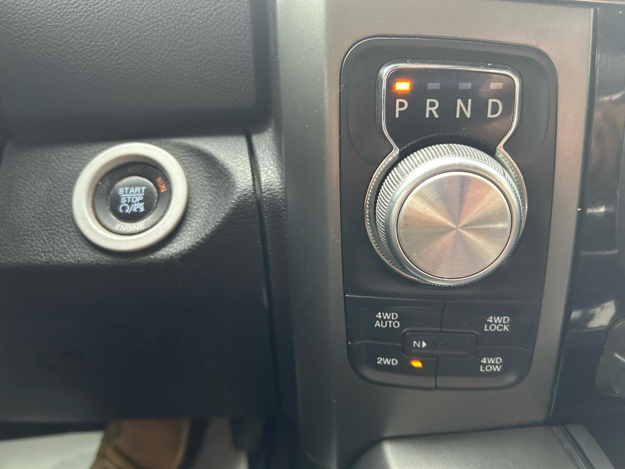 RAM 1500 Sport Crew Cab LWB 4WD 2016