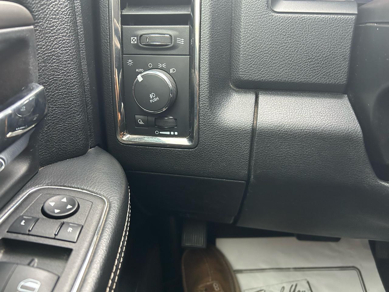 RAM 1500 Sport Crew Cab LWB 4WD 2016