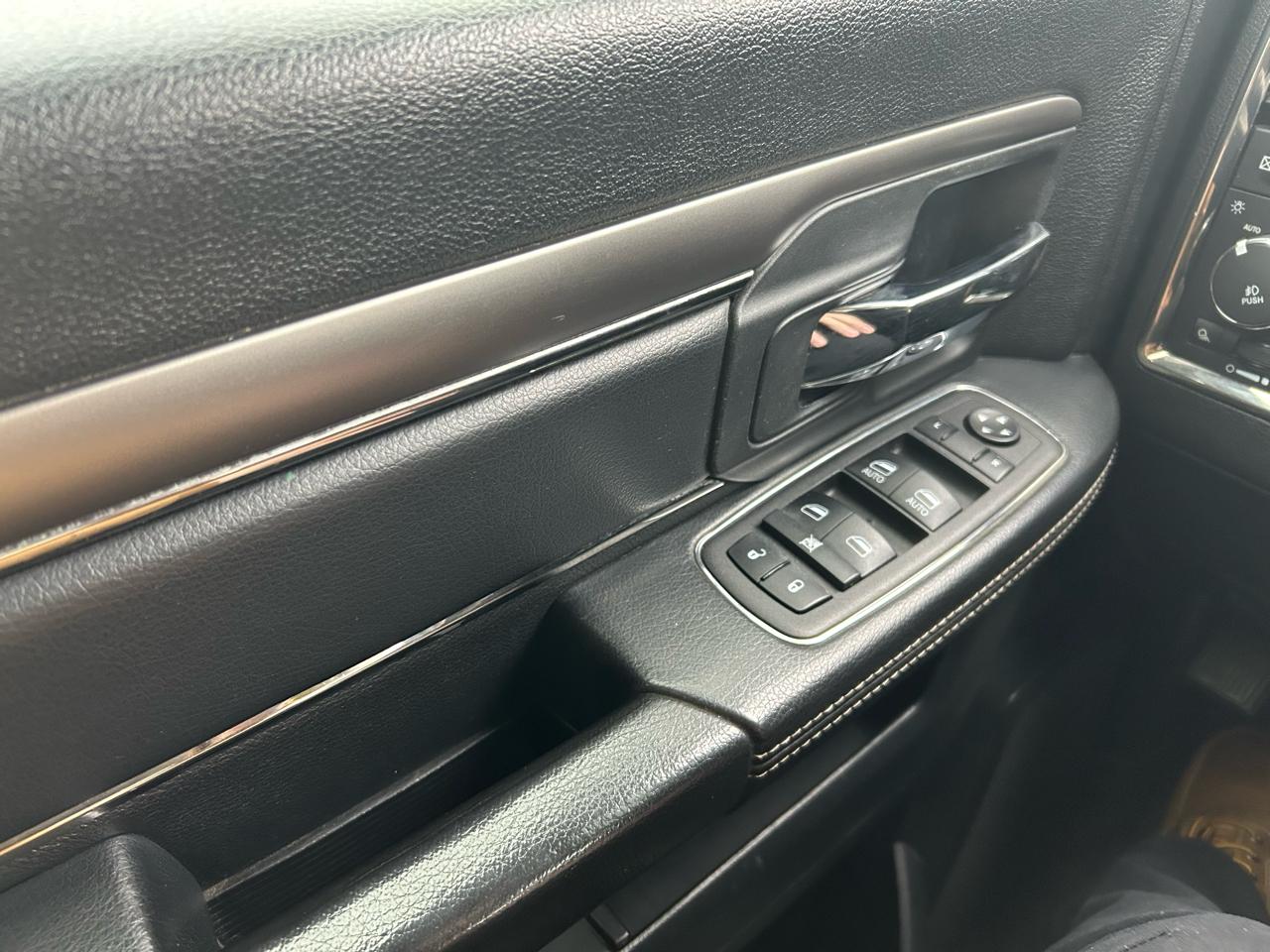 RAM 1500 Sport Crew Cab LWB 4WD 2016