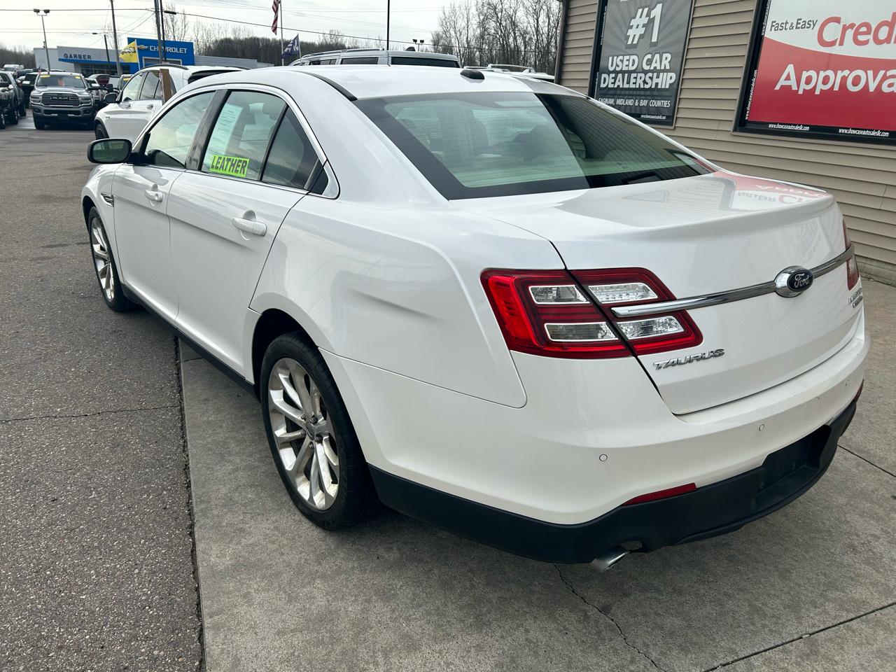 Ford Taurus Limited FWD 2013