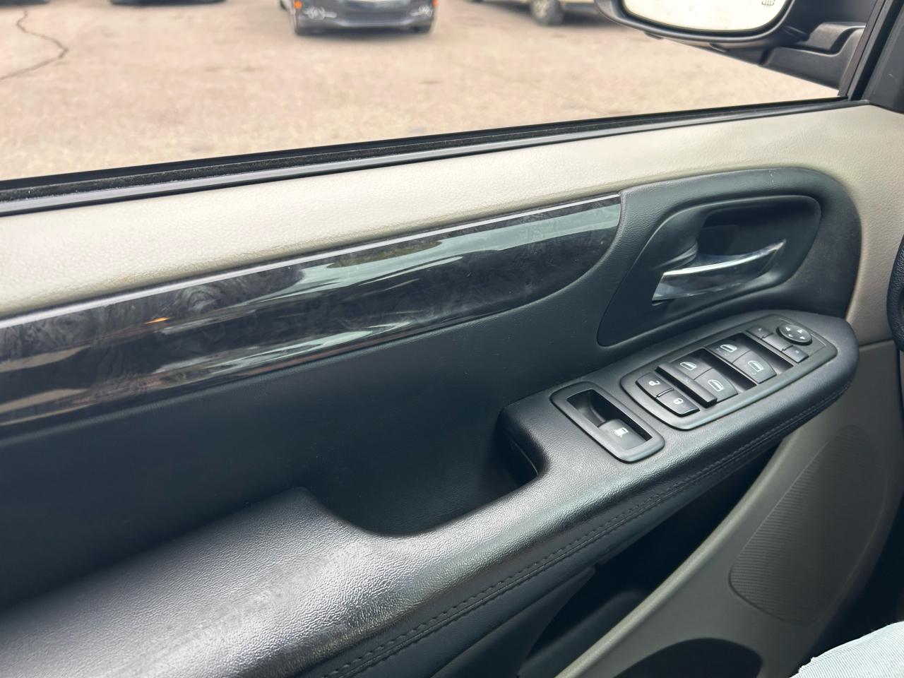 Dodge Grand Caravan SXT 2013