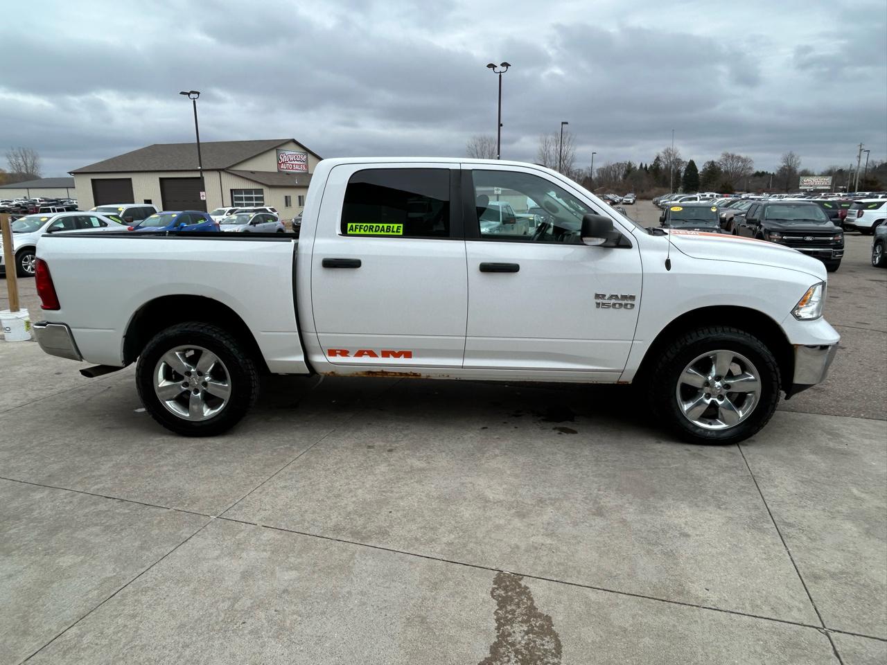 RAM 1500 SLT Crew Cab SWB 4WD 2014