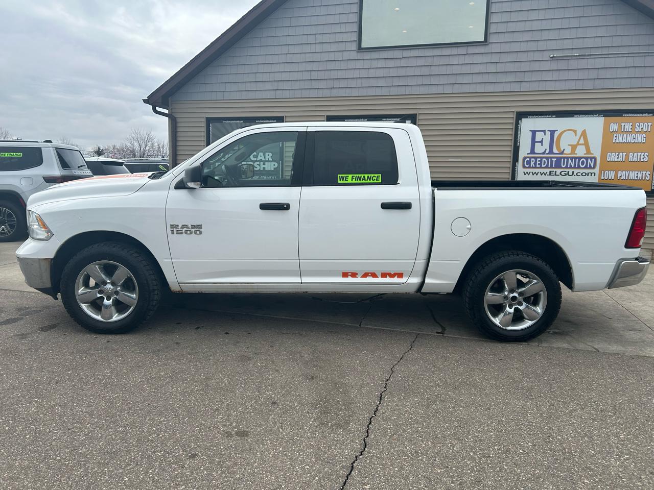 RAM 1500 SLT Crew Cab SWB 4WD 2014