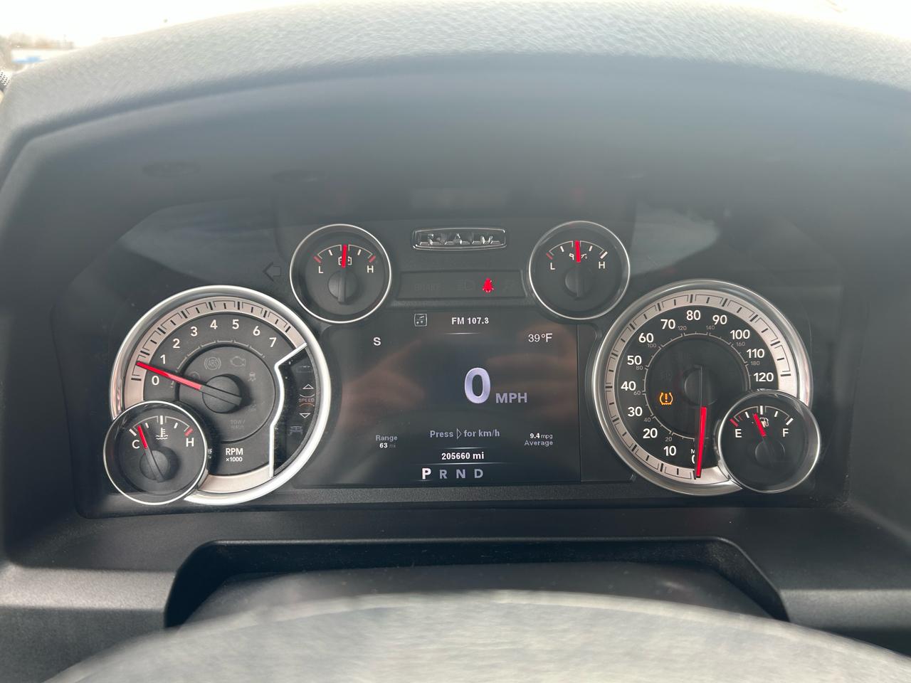 RAM 1500 SLT Crew Cab SWB 4WD 2014