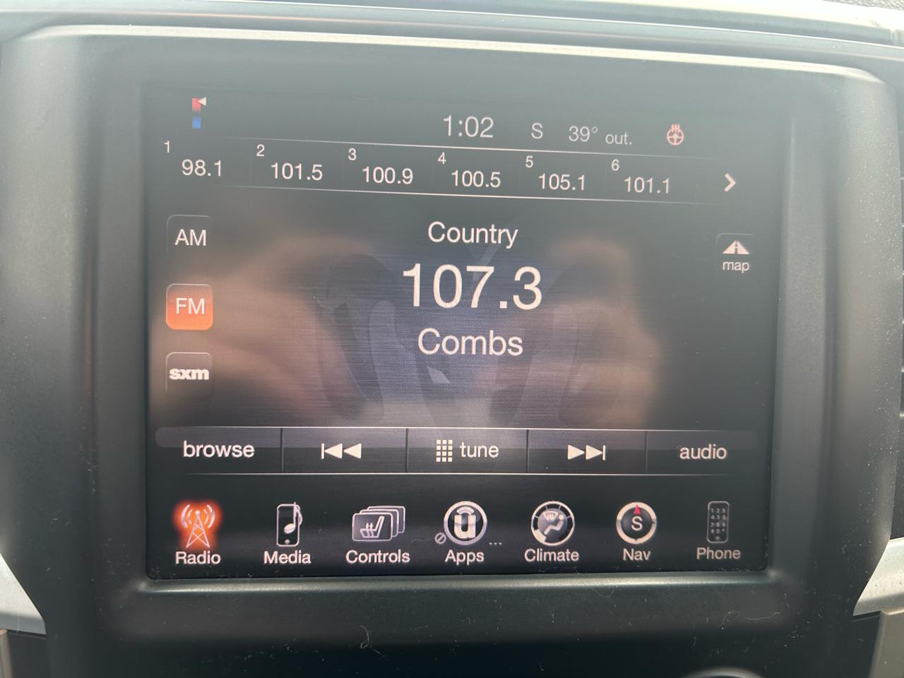 RAM 1500 SLT Crew Cab SWB 4WD 2014