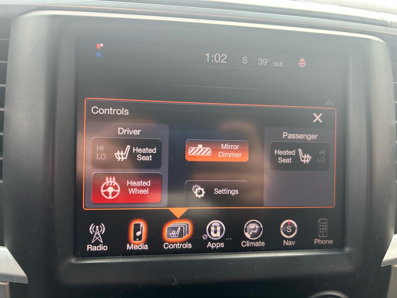 RAM 1500 SLT Crew Cab SWB 4WD 2014