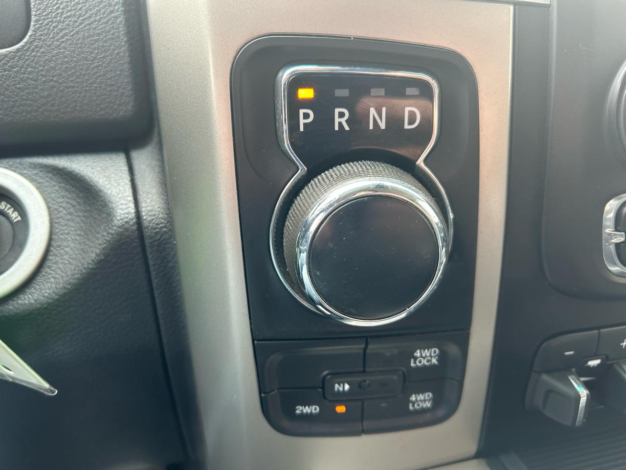 RAM 1500 SLT Crew Cab SWB 4WD 2014