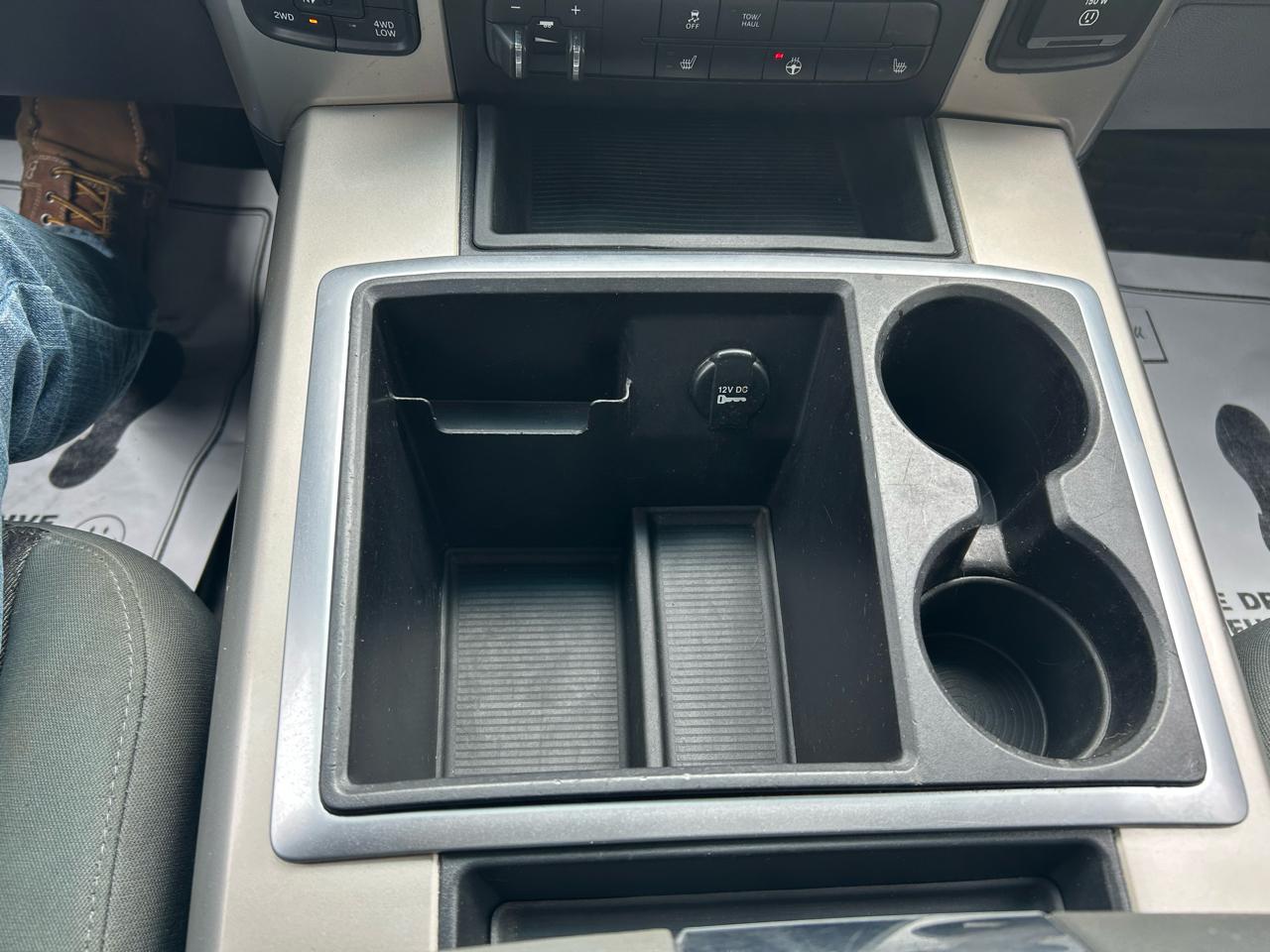 RAM 1500 SLT Crew Cab SWB 4WD 2014