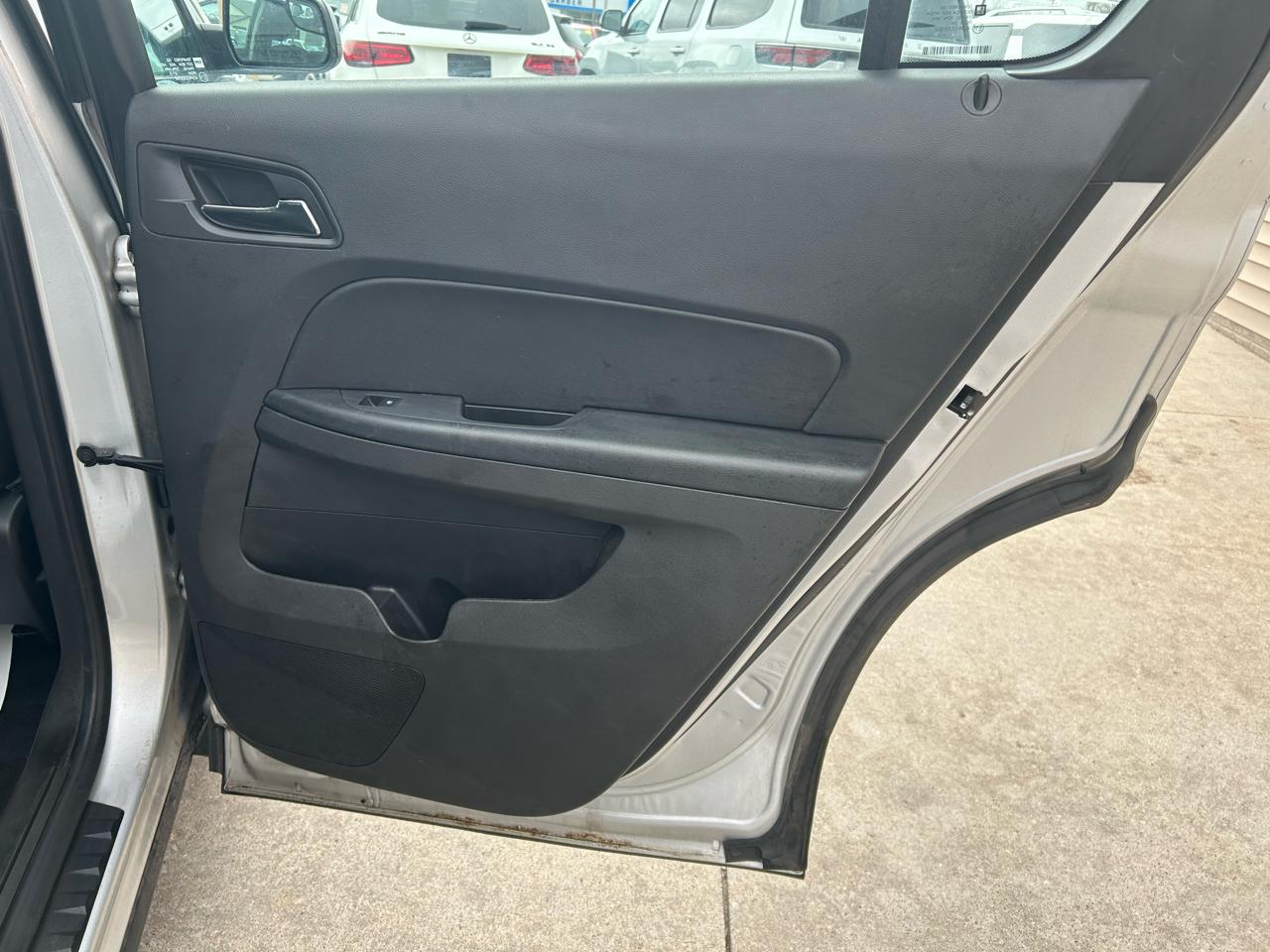 Chevrolet Equinox LS 2WD 2013