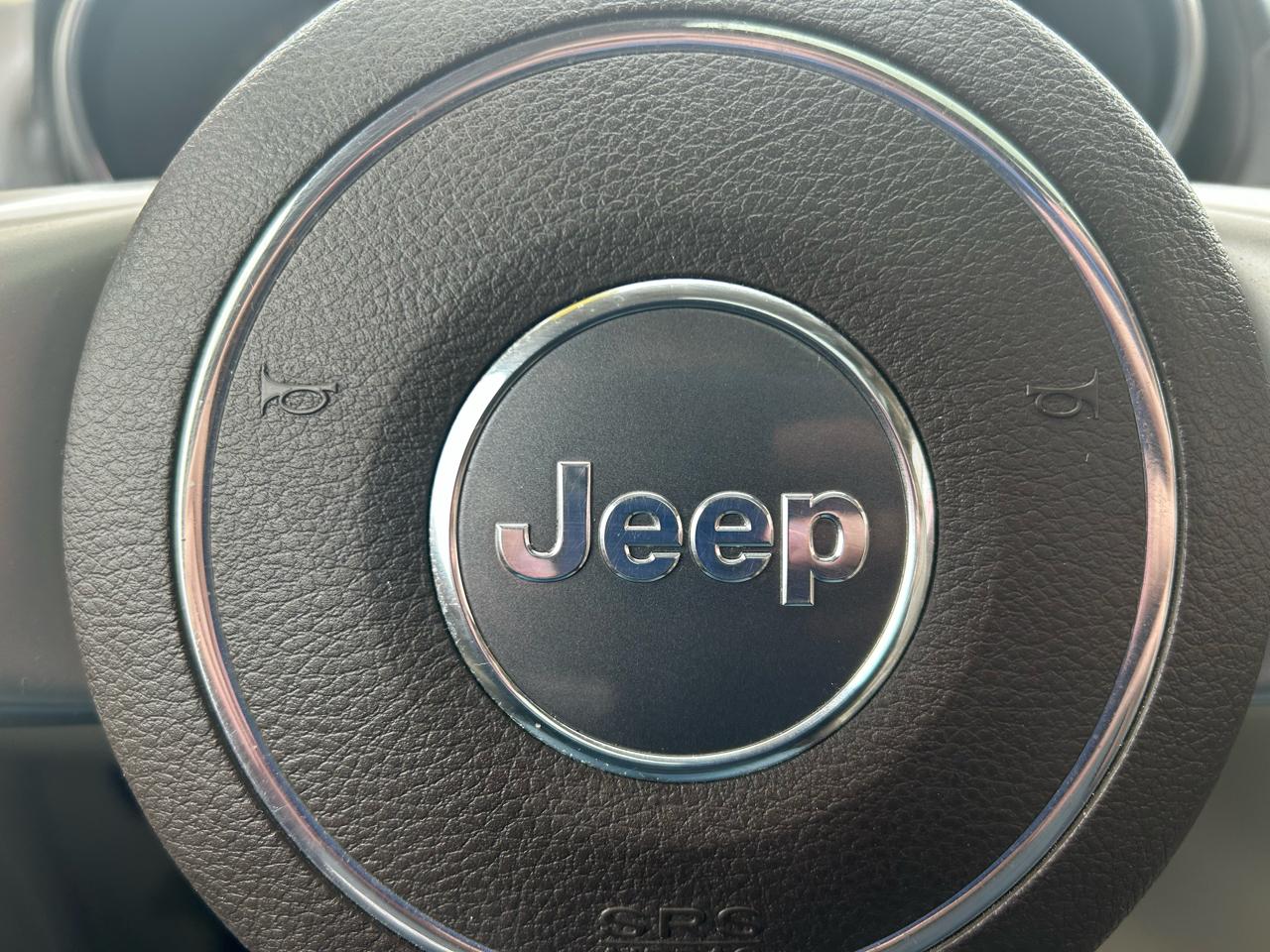 Jeep Grand Cherokee Overland 4WD 2011