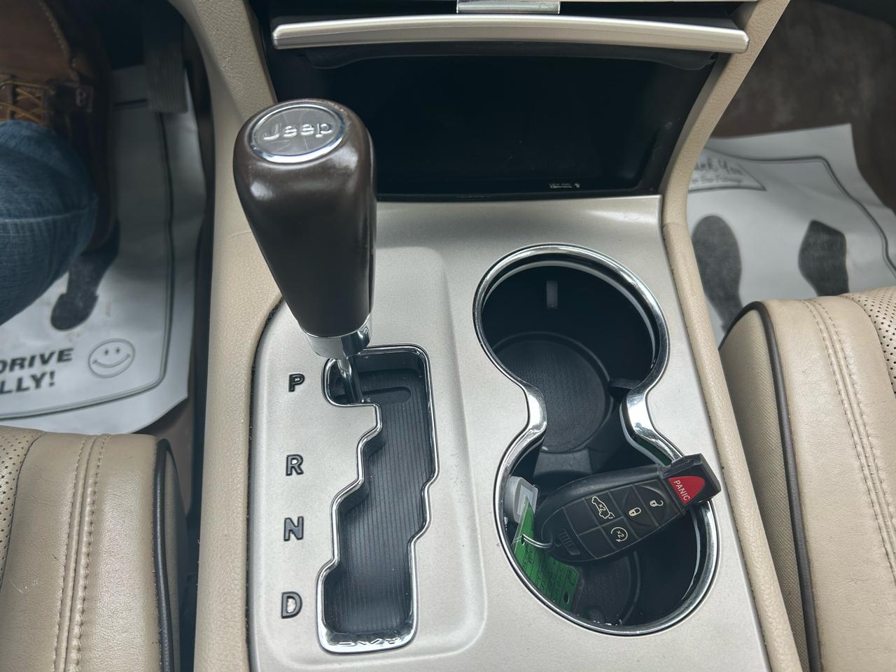 Jeep Grand Cherokee Overland 4WD 2011