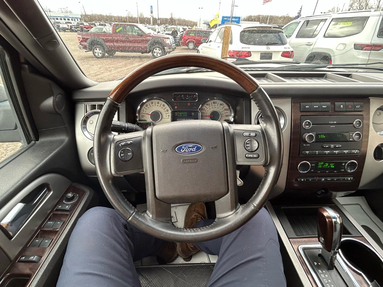 Ford Expedition EL Limited 4WD 2010