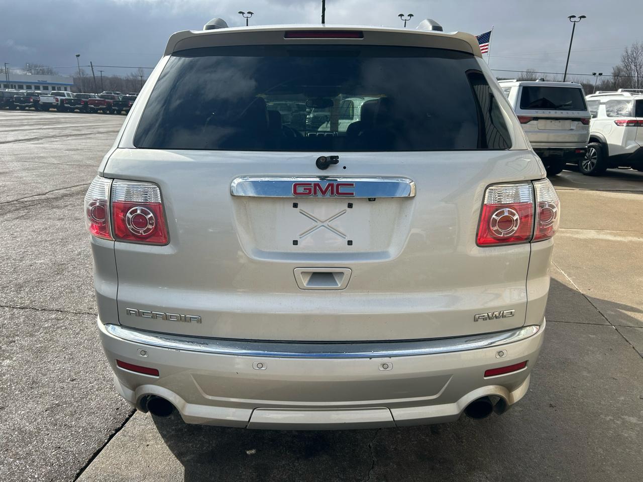GMC Acadia Denali AWD 2011