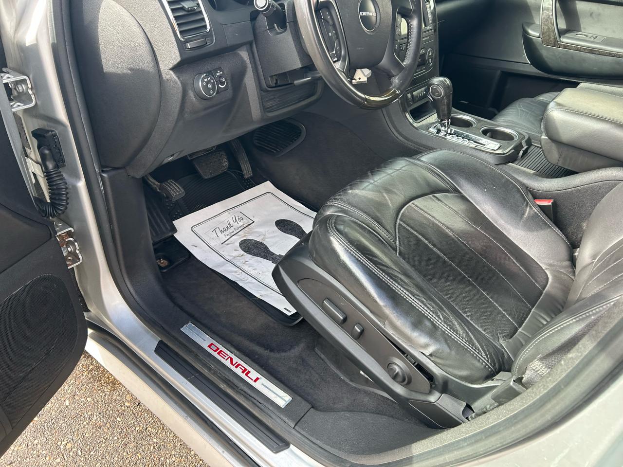 GMC Acadia Denali AWD 2011