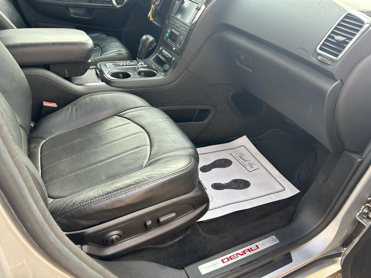 GMC Acadia Denali AWD 2011